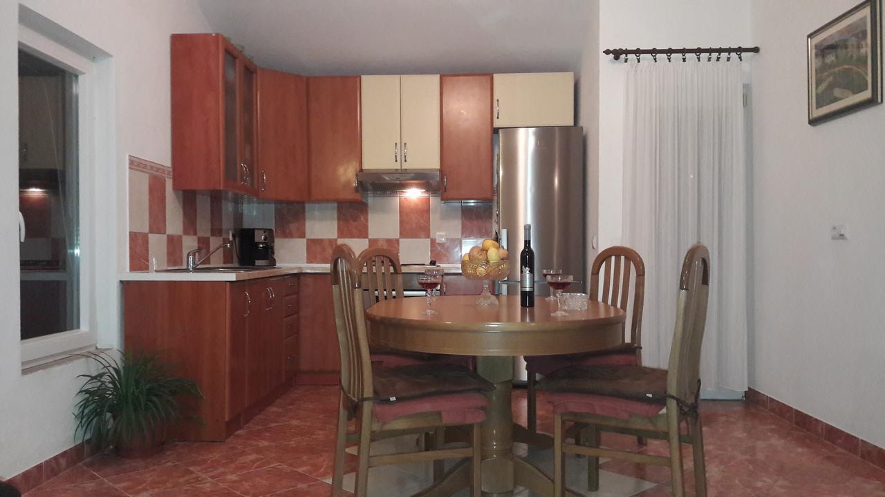 Apartments Jagoda Подстрана Экстерьер фото